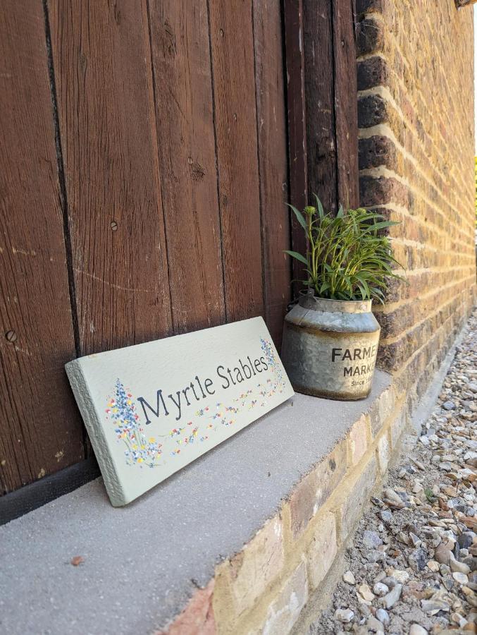 Myrtle Stables - Converted, Self-Contained, Countryside Hernhill Exterior foto